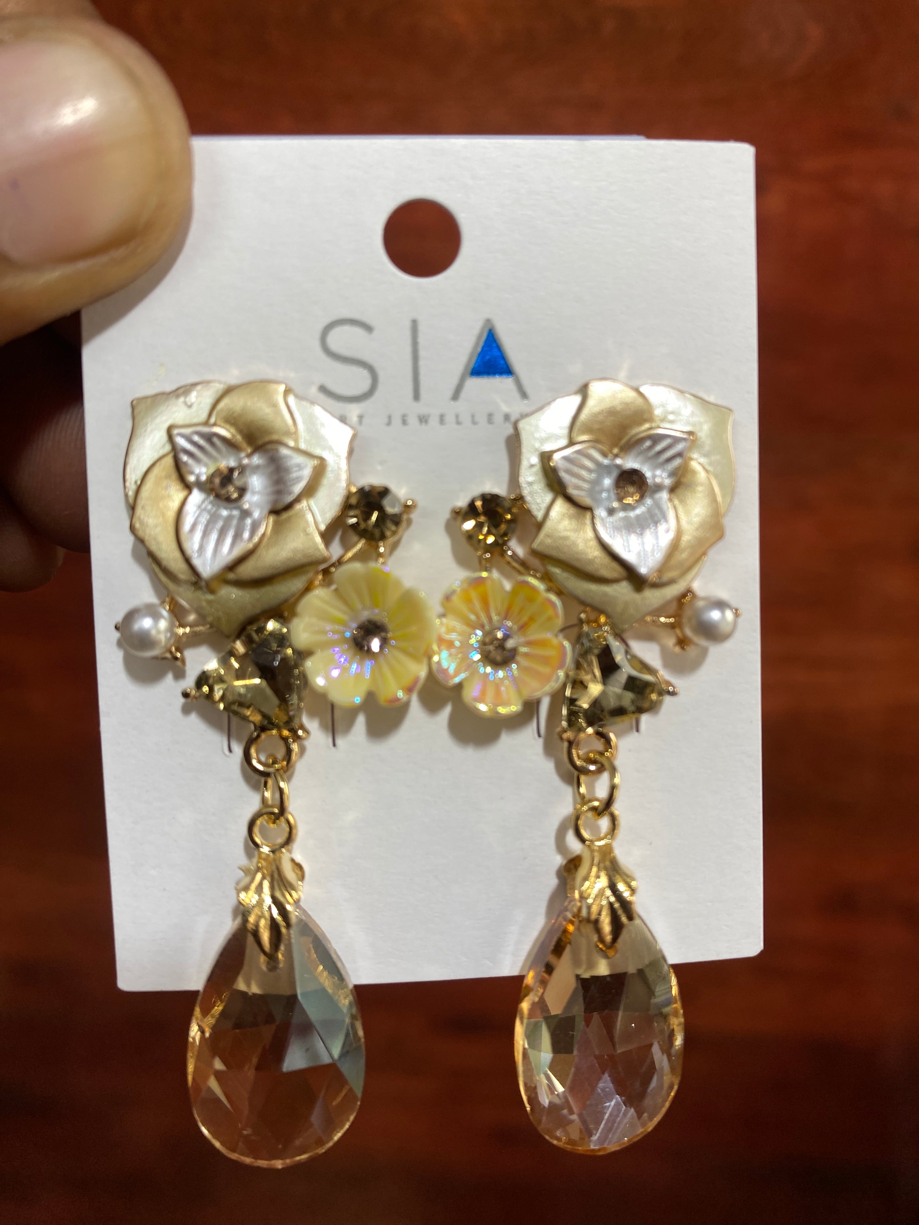 Luxury Floral Crystal Drop Earrings for Women | Gold-Tone Pearl & Rhinestone Statement Earrings | Elegant Party & Wedding Jewelry